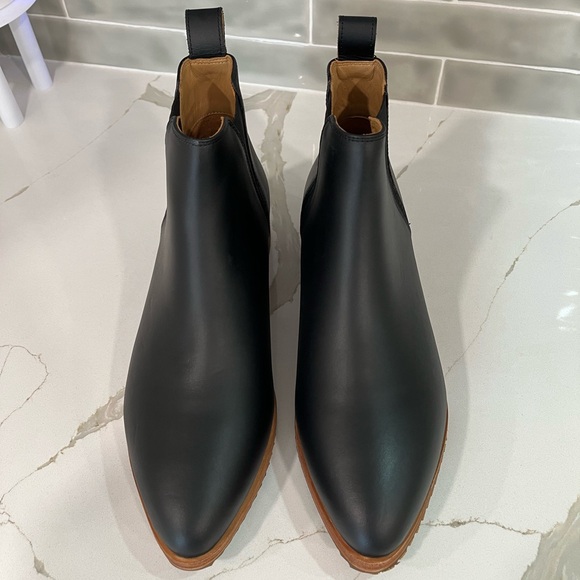 Nisolo Eva Everyday Chelsea Boots. Women’s size 9. Color Black. - Picture 3 of 15